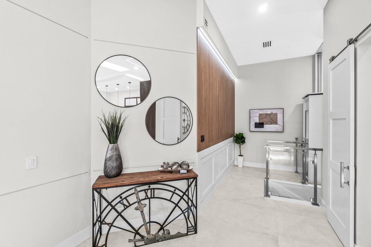 6357 Graycliff Drive, Unit C Boca Raton, FL 33496 - Photo 14 of 57 Foyer