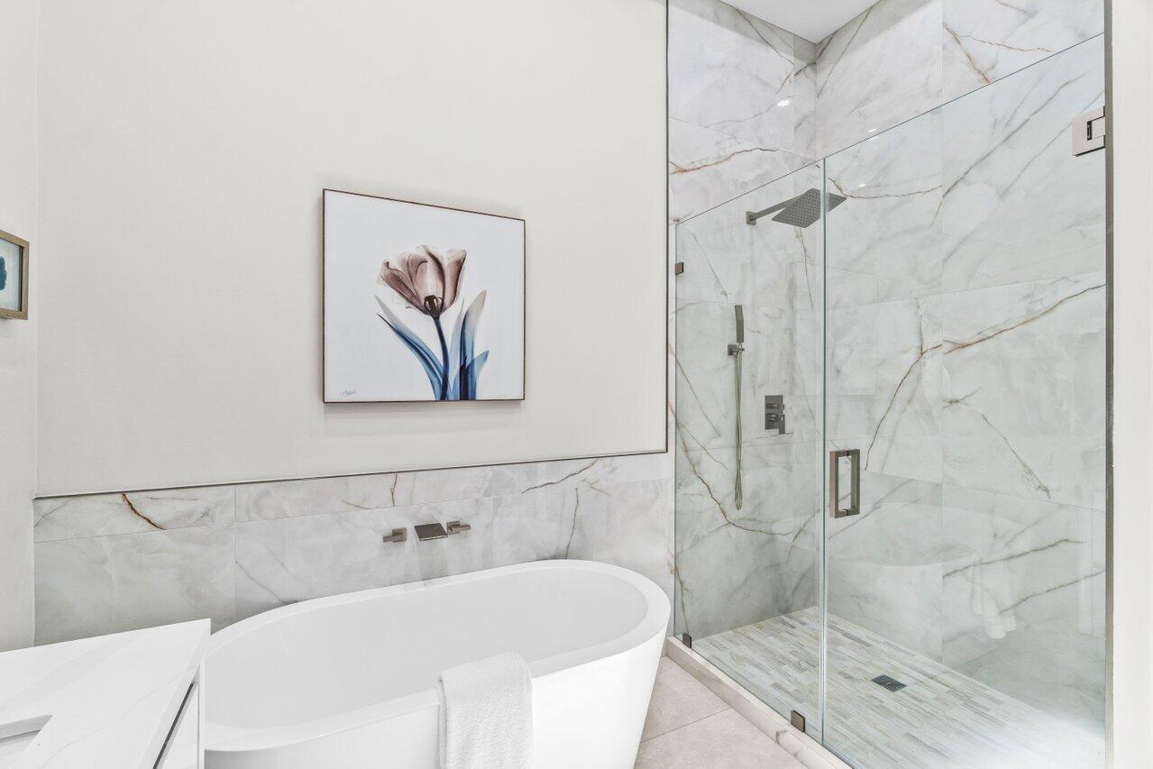 6357 Graycliff Drive, Unit C Boca Raton, FL 33496 - Photo 25 of 57 Primary bath