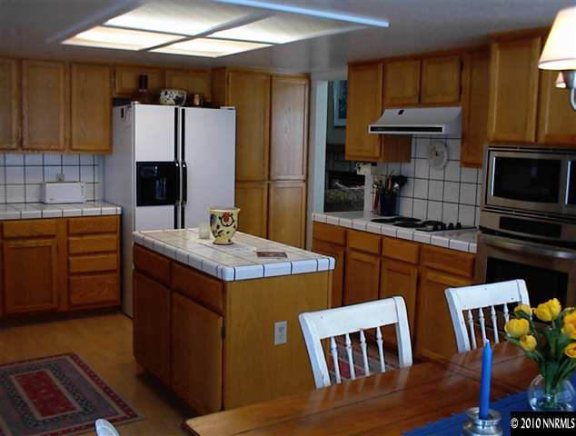 6674 Chesterfield Lane Reno, NV 89523 - Photo 4 of 7 Photo 4