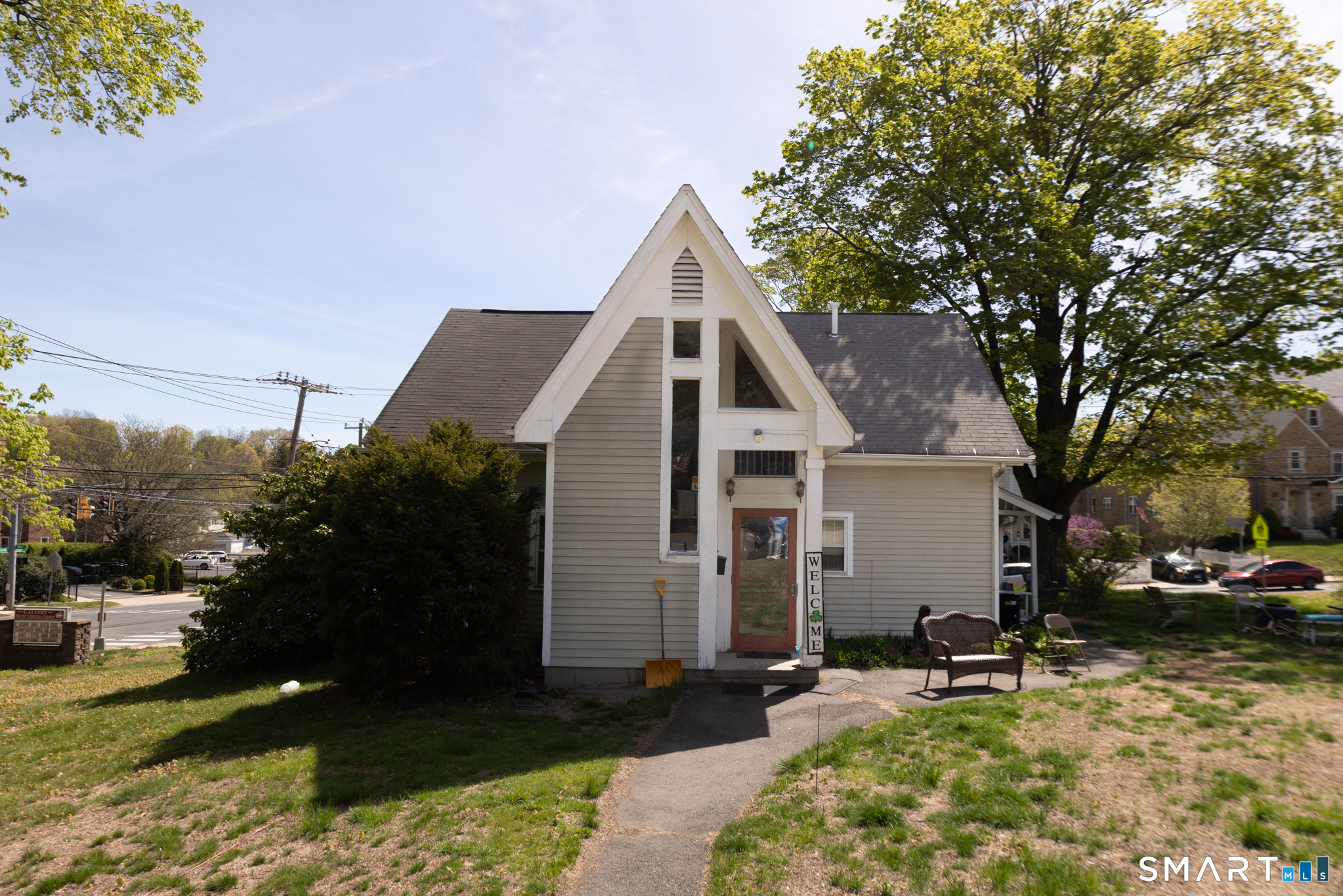 523 West Street Bristol, CT 06010 - Photo 2 of 30