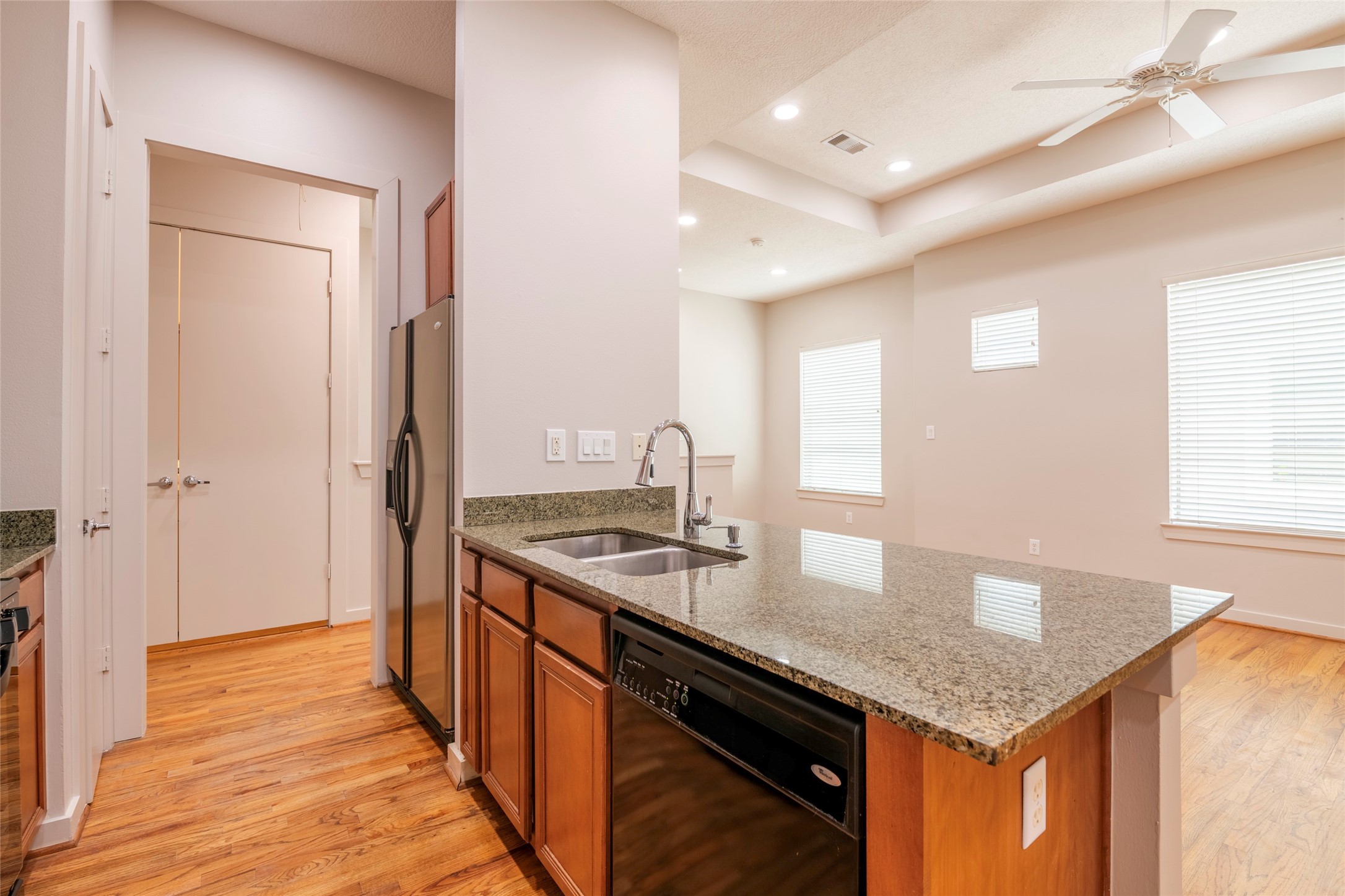 4040 Center Street Houston, TX 77007 - Photo 8 of 24