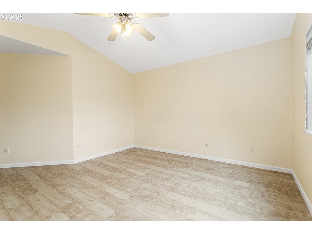 1575 Southeast Dexter Lane Gresham, OR 97080 - Photo 32 of 48 a view of an empty room