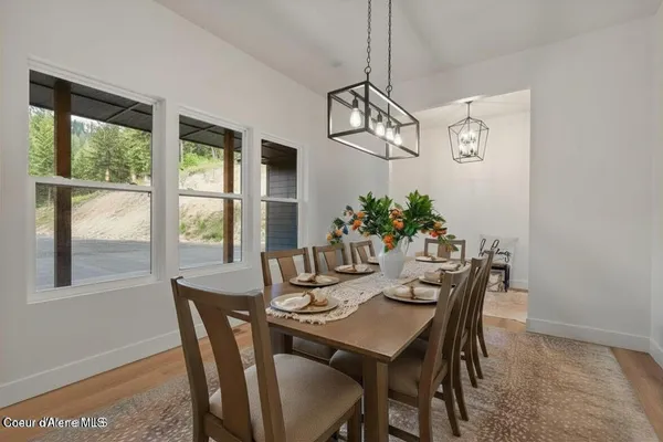 $1,100,000 | 424 Patriots Dr Street, St. Maries, ID 83861