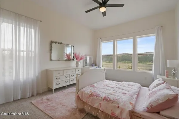 $1,100,000 | 424 Patriots Dr Street, St. Maries, ID 83861