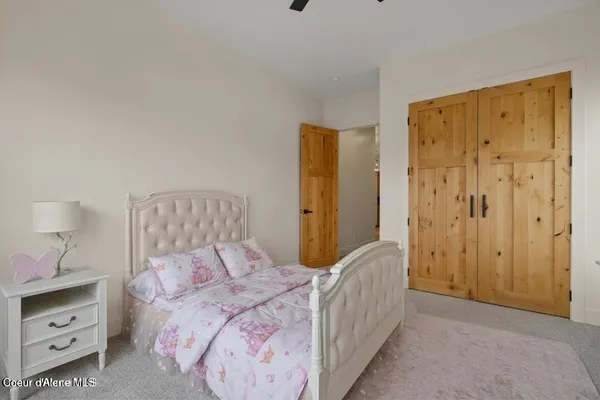 $1,100,000 | 424 Patriots Dr Street, St. Maries, ID 83861