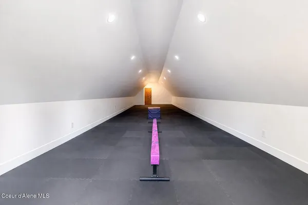 $1,100,000 | 424 Patriots Dr Street, St. Maries, ID 83861