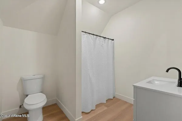 $1,100,000 | 424 Patriots Dr Street, St. Maries, ID 83861