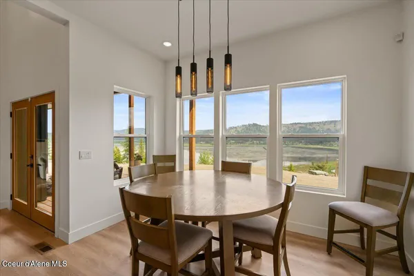 $1,100,000 | 424 Patriots Dr Street, St. Maries, ID 83861