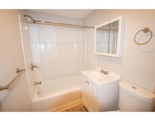 107 Hudson Street Springfield, MA 01118 - Photo 5 of 14