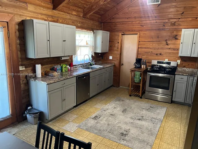 $360,000 | 15581 Highway 78, Okeechobee, FL 34974