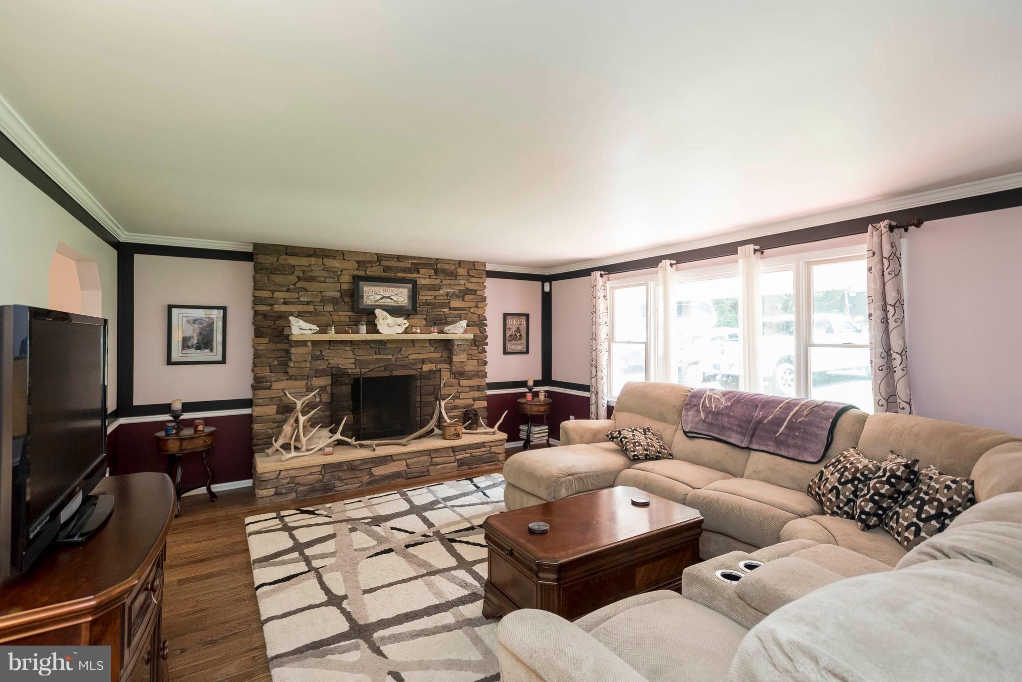 3350 Murray Road Finksburg, MD 21048 - Photo 2 of 30 Living Room on main level