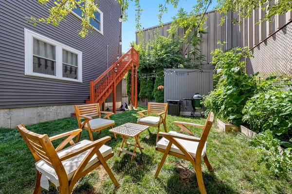 $5,300 | 10 Grant Street, Unit 1, Somerville, MA 02145