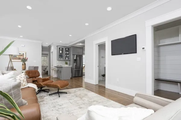 $5,300 | 10 Grant Street, Unit 1, Somerville, MA 02145