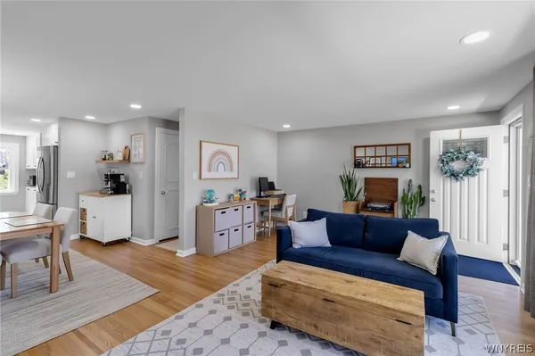 $299,900 | 97 Huntington Court, Hamburg, NY 14075