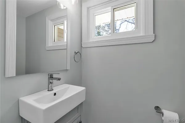 $299,900 | 97 Huntington Court, Hamburg, NY 14075