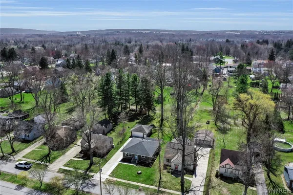 $299,900 | 97 Huntington Court, Hamburg, NY 14075