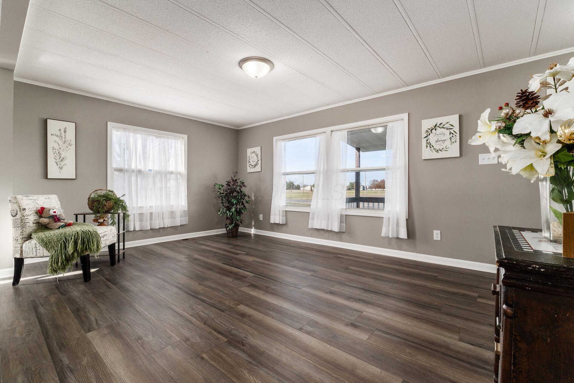5537 Tarlton Road Circleville, OH 43113 - Photo 12 of 36 012_ Circleville OH 43113 USA