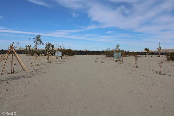 $335,000 | 103 East E Avenue, Palmdale, CA 93591