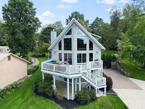 $479,000 | 3846 Apple Valley Drive, Howard, OH 43028