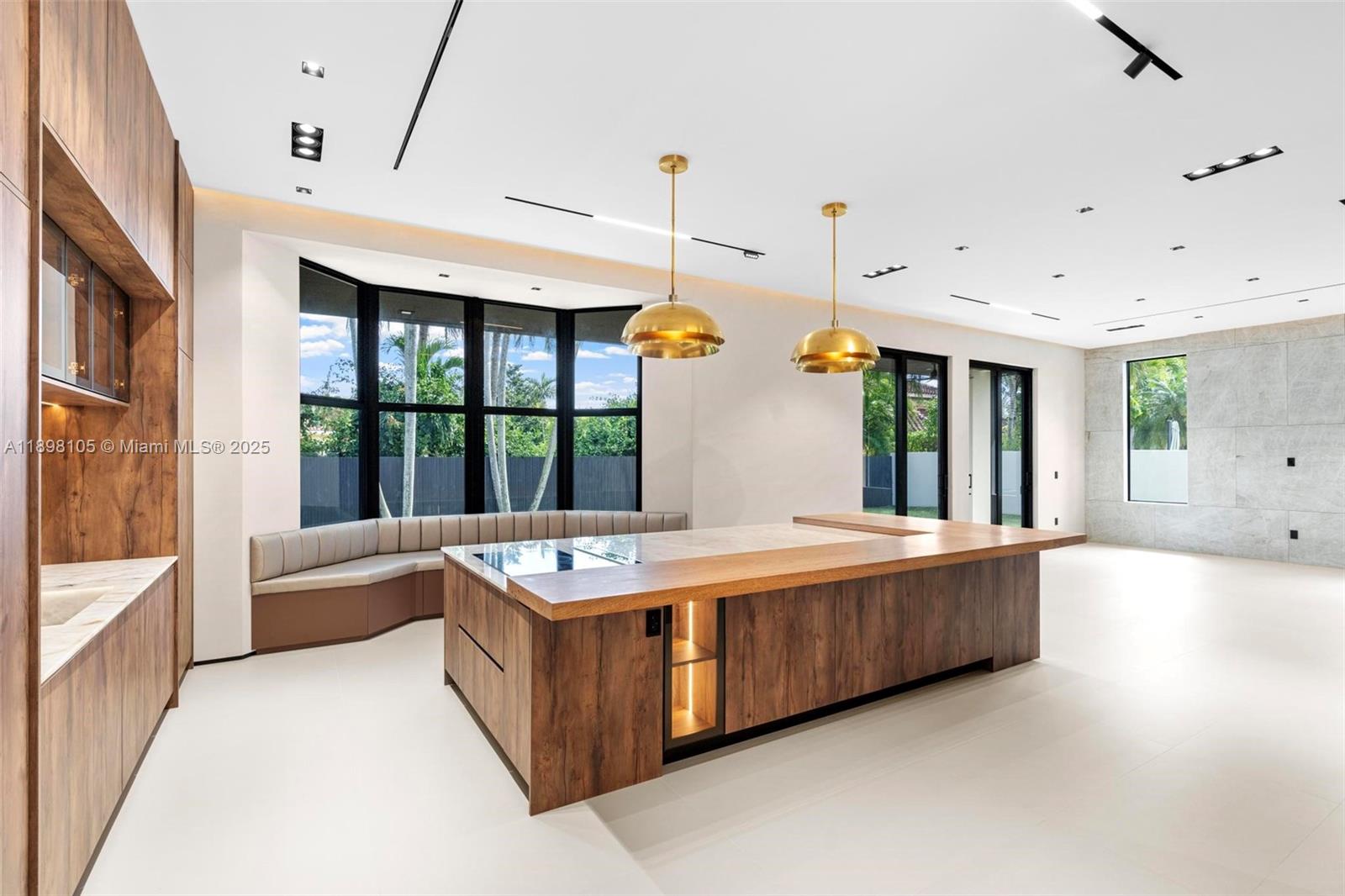 7755 Southwest 85th Court Miami, FL 33143 - Photo 13 of 70