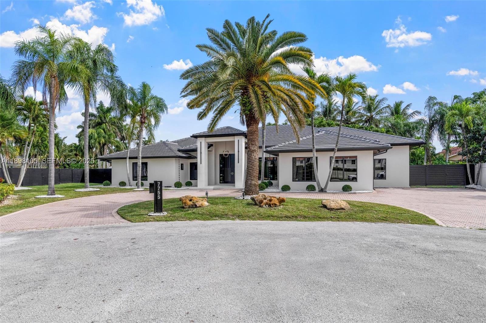 7755 Southwest 85th Court Miami, FL 33143 - Photo 3 of 70