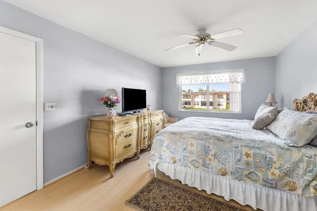 $1,600 | 215 Lake Dora Drive, West Palm Beach, FL 33411