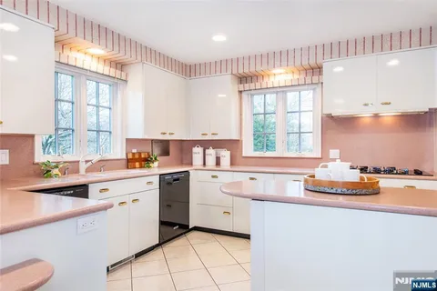 $2,999,999 | 112 Heller Way, Montclair, NJ 07043