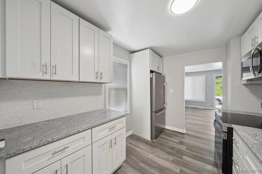 2245 Spring Hill Avenue Inkster, MI 48141 - Photo 8 of 27