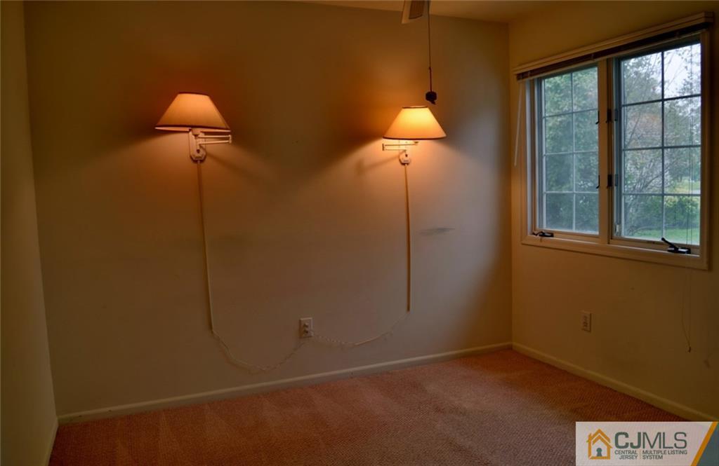 32 Winthrop Road Monroe Township, NJ 08831 - Photo 9 of 16 Gallery Image 9