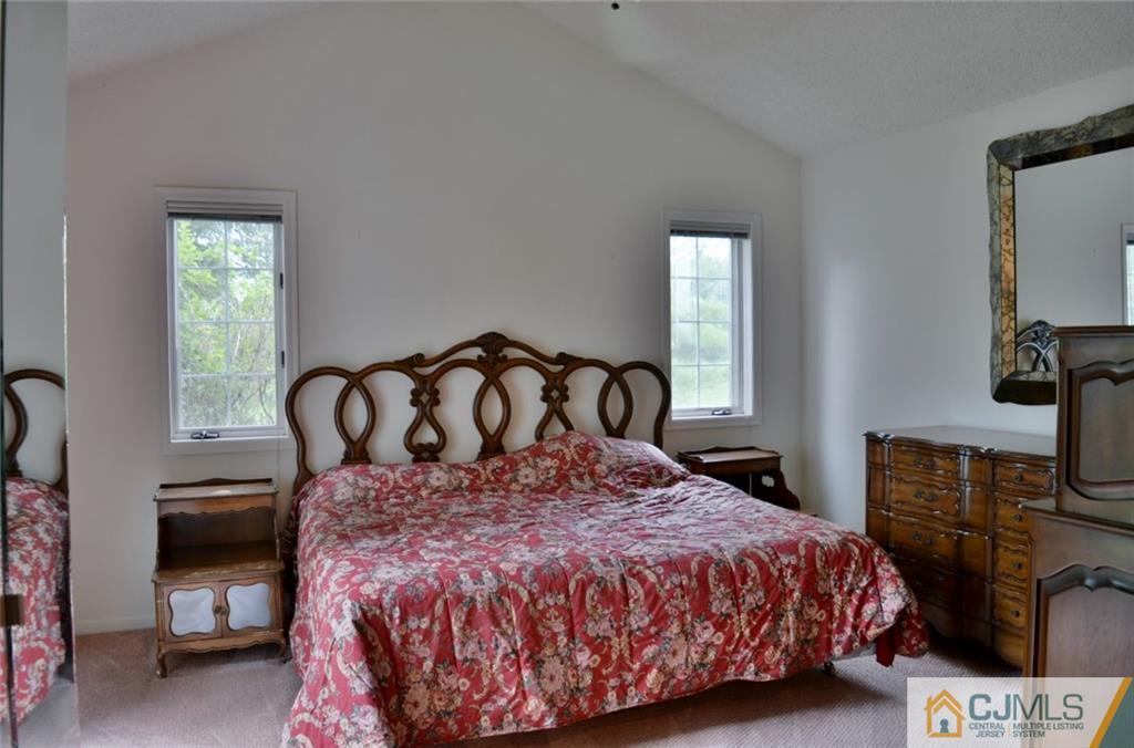 32 Winthrop Road Monroe Township, NJ 08831 - Photo 10 of 16 Gallery Image 10
