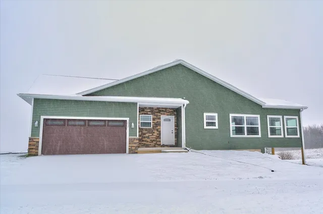 $469,900 | 201 Mariahwynn Terrace, Lodi, WI 53555