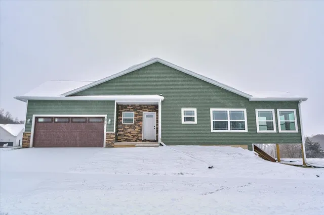 $469,900 | 201 Mariahwynn Terrace, Lodi, WI 53555