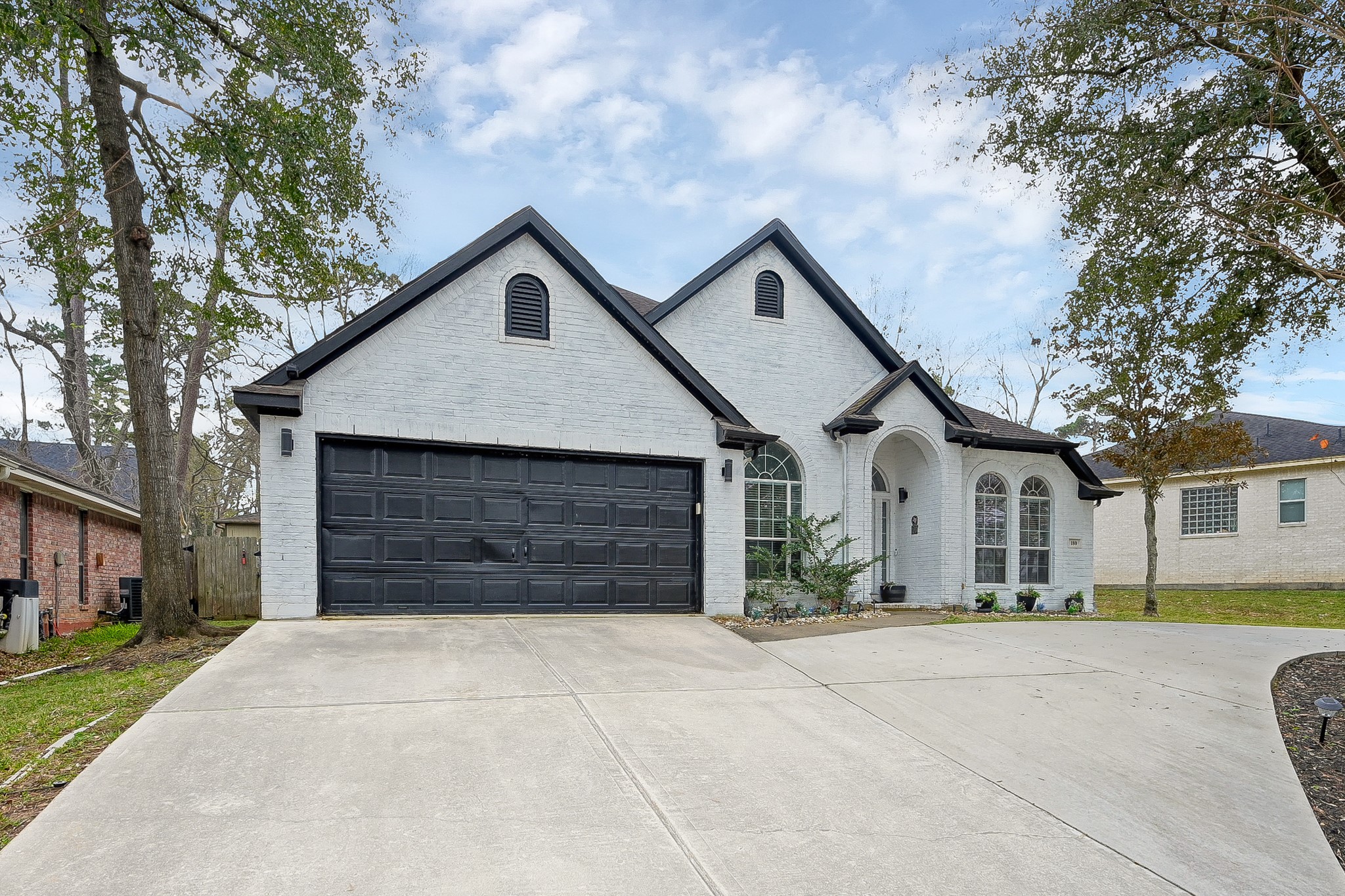 180 Park Way Conroe, TX 77356 - Photo 1 of 23 a house with a outdoor space