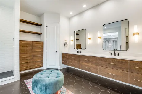 $975,000 | 7138 Westbrook Lane, Dallas, TX 75214