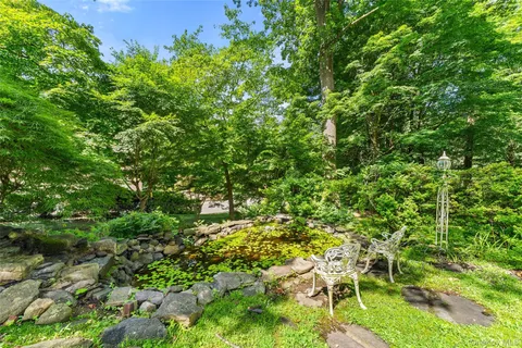 $1,395,000 | 62 Sprain Valley Road, Scarsdale, NY 10583