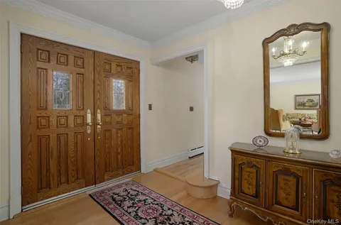 $1,395,000 | 62 Sprain Valley Road, Scarsdale, NY 10583