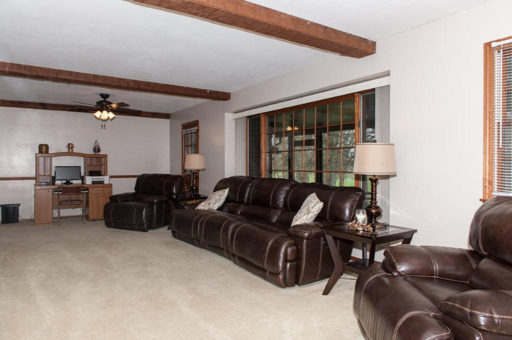 16589 Rynearson Street Buchanan, MI 49107 - Photo 3 of 19 16589rynearsonrd-7