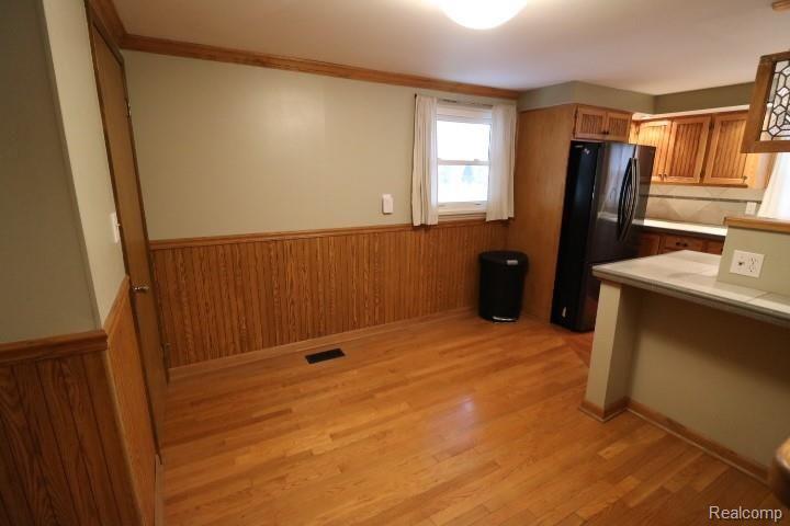 4149 Van Slyke Road Flint, MI 48507 - Photo 10 of 18 IMG_5088.JPG