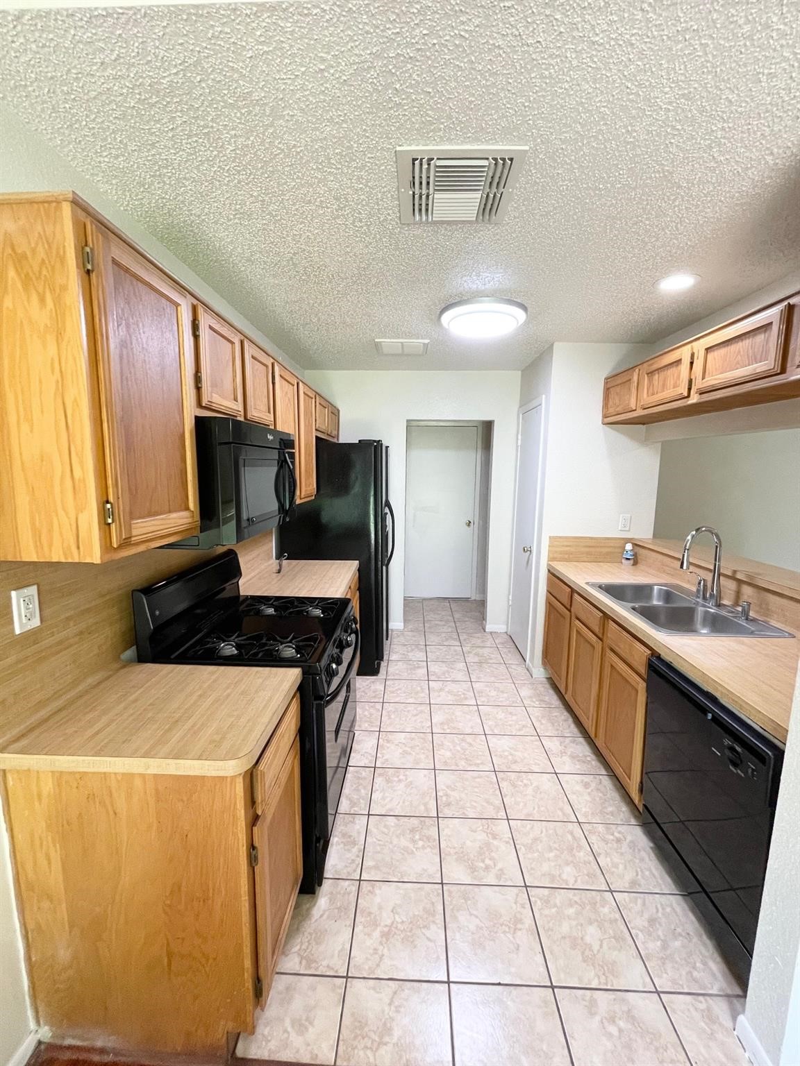 4115 Issacks Way Sugar Land, TX 77479 - Photo 14 of 20