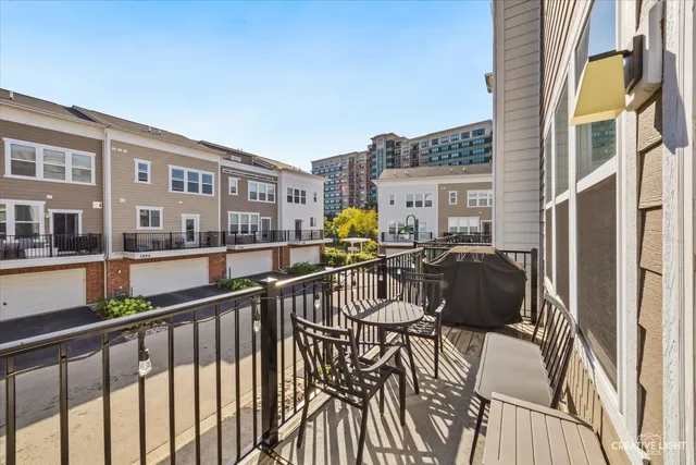 $495,000 | 3570 Sawgrass Drive, Woodridge, IL 60517