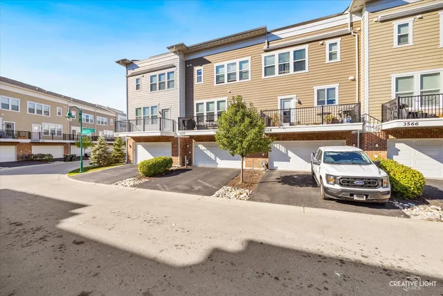 $495,000 | 3570 Sawgrass Drive, Woodridge, IL 60517