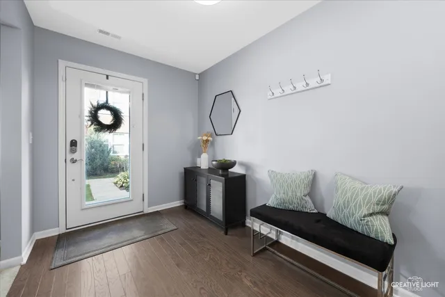 $495,000 | 3570 Sawgrass Drive, Woodridge, IL 60517