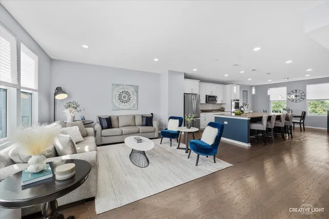 $495,000 | 3570 Sawgrass Drive, Woodridge, IL 60517