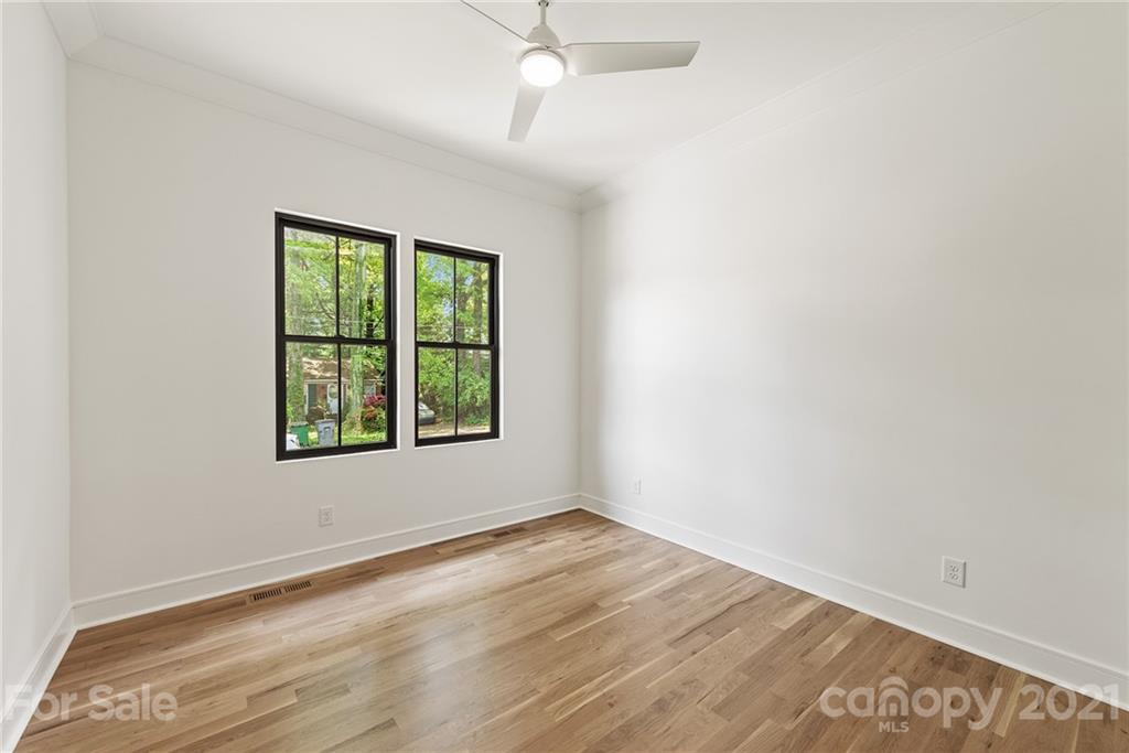 1615 Chippendale Road Charlotte, NC 28205 - Photo 3 of 29 Gallery Image 3