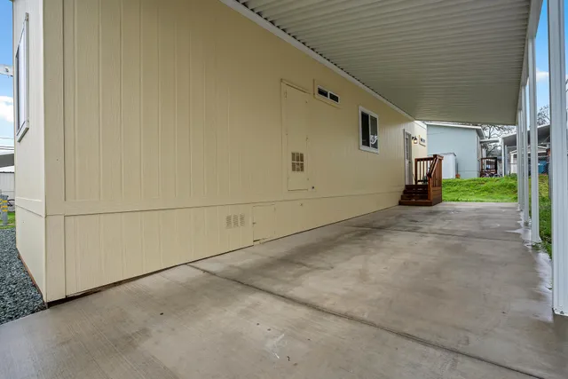 a view of a garage