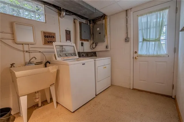 a view of a storage & utility room