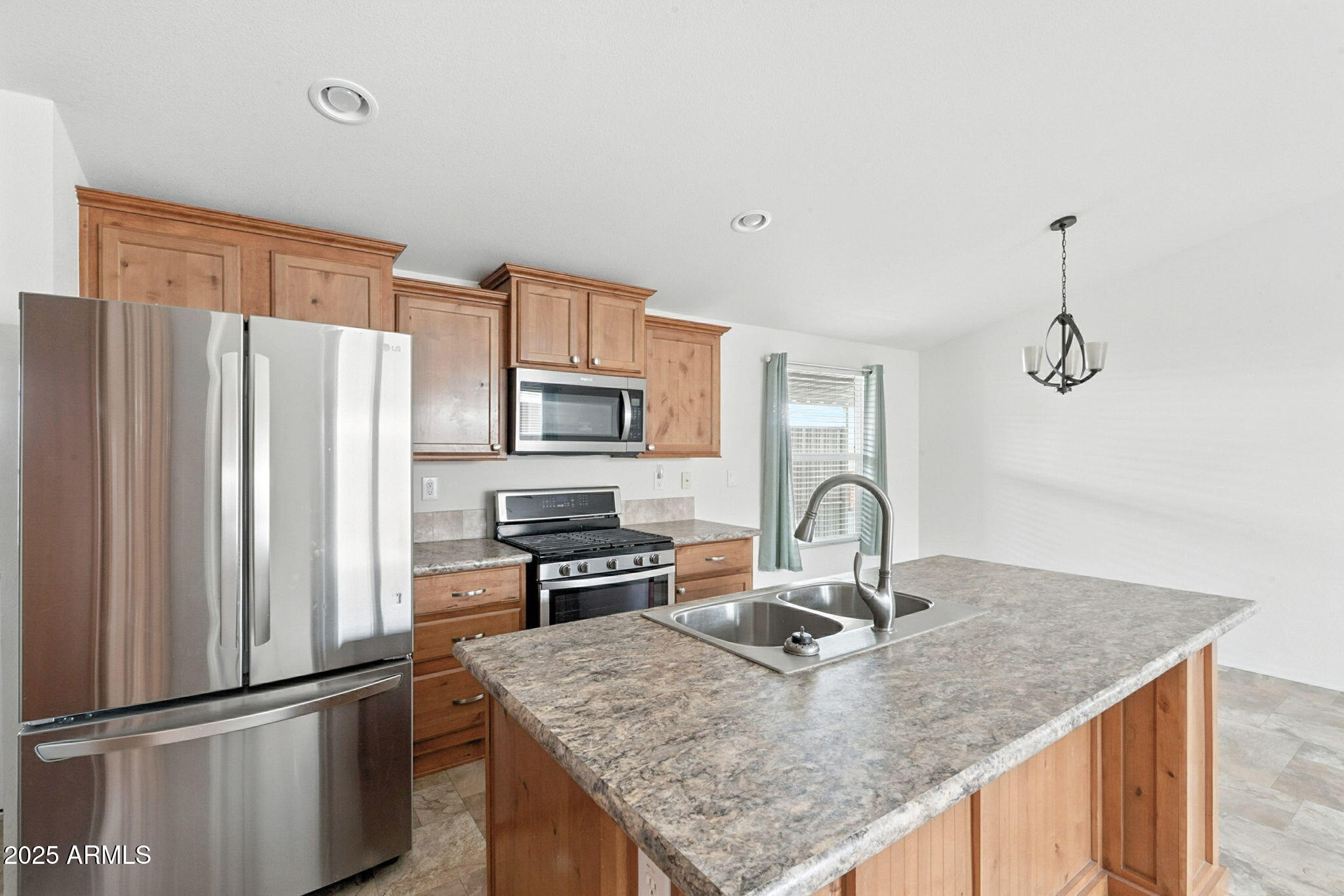 10936 East Apache Trail, Unit 71 Apache Junction, AZ 85120 - Photo 13 of 48 14-web-or-mls-Apache-14