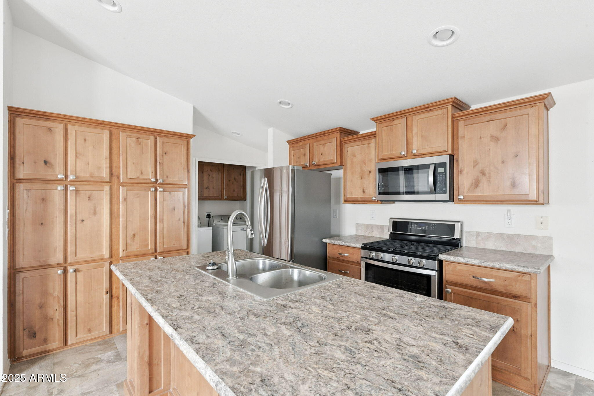 10936 East Apache Trail, Unit 71 Apache Junction, AZ 85120 - Photo 17 of 48 18-web-or-mls-Apache-18