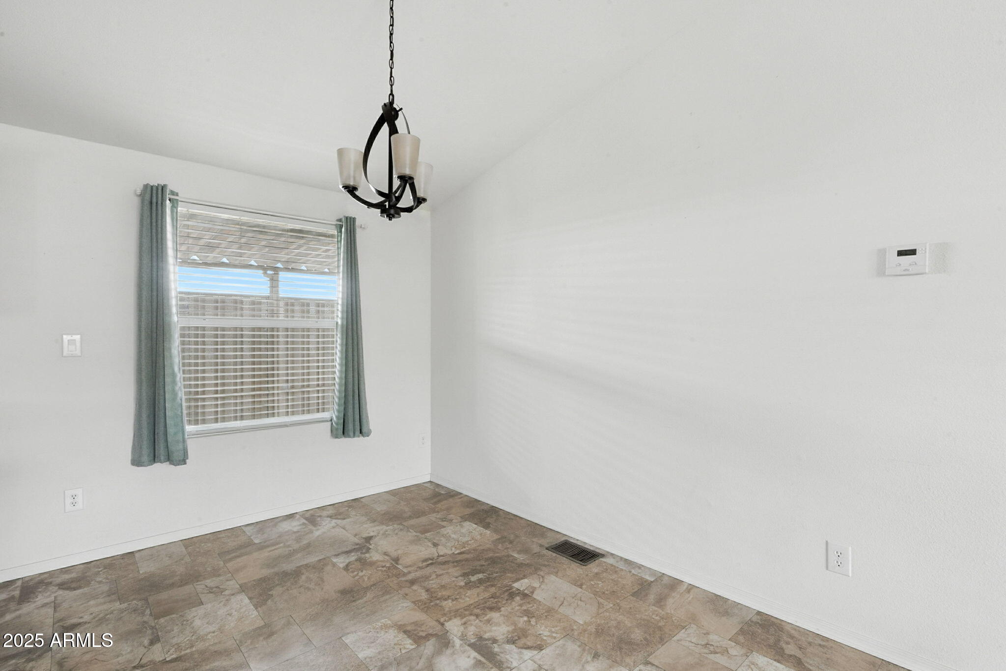 10936 East Apache Trail, Unit 71 Apache Junction, AZ 85120 - Photo 18 of 48 19-web-or-mls-Apache-19