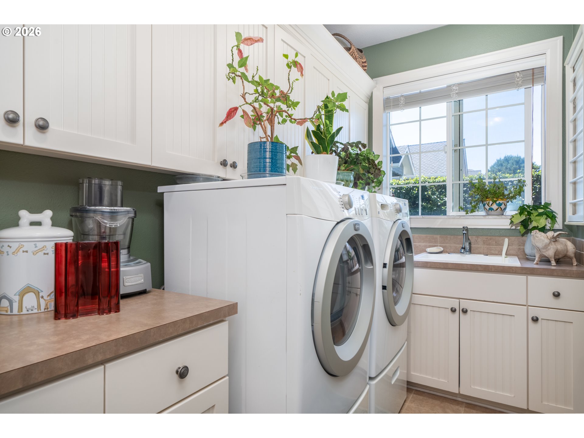 205 Southwest 58th Street South Beach, OR 97366 - Photo 25 of 48 Laundry
